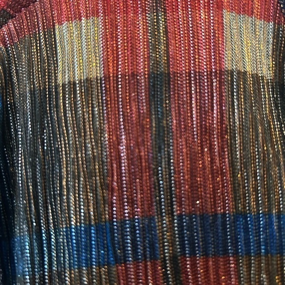 NWOT Zoey & Leelo Multi Colored Shimmering Top. - Picture 2 of 9